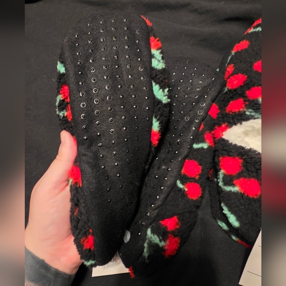 3 Pairs Of Cherry Slipper Socks Size M/L (8-10) - Picture 2 of 4